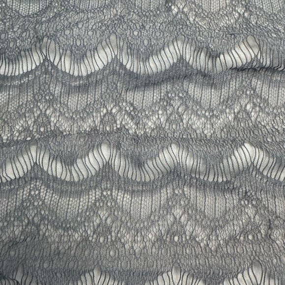 Gray Lace Sleeveless Top - Picture 3 of 6